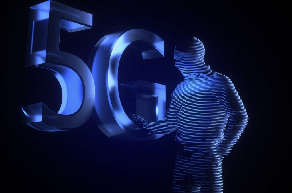 how does 5g technology enhance the internet of things